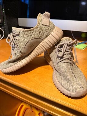 Yeezy Boost Style Women's Sneakers - Light Brown/Tan